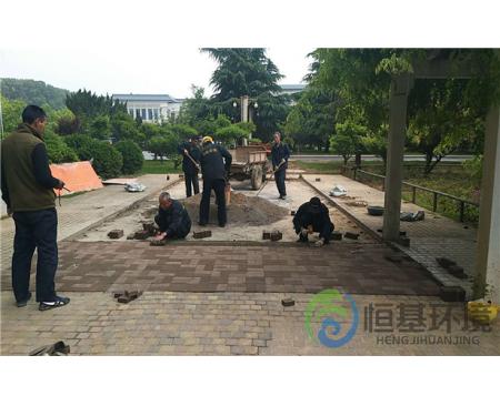 迎賓館項(xiàng)目梅園鋪透水磚